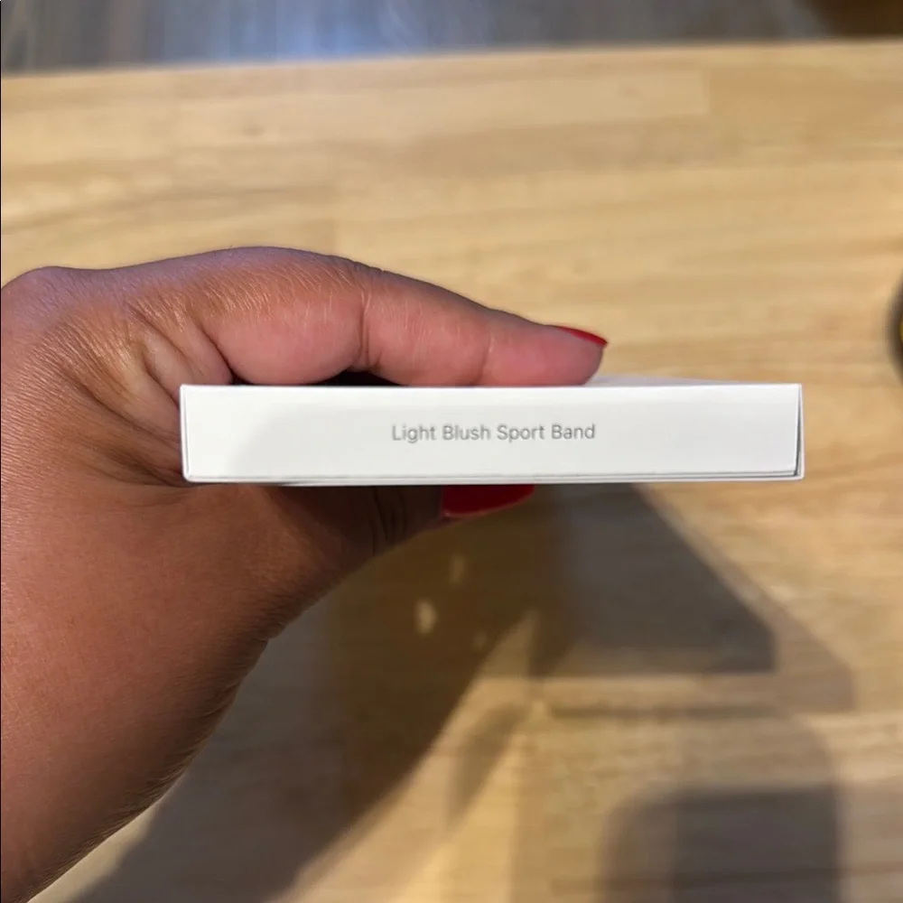 Apple watch Sports Band in light blush. S/M, 42mm.